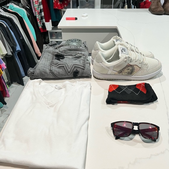 Meet your Posher, Donnie - Picture 5 of 15